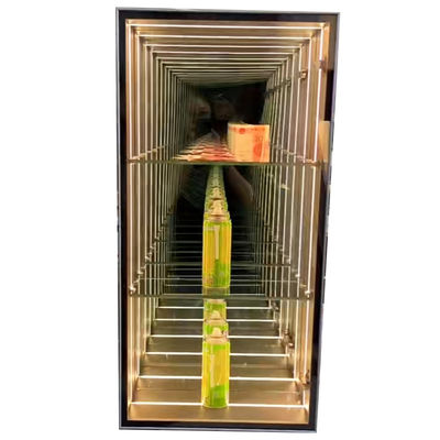 2024 Высокая яркость светодиодного света Magic Mirror Display Case для розничных магазинов