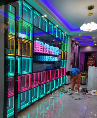 Установка винтовых болтов Фиксация/Ввесить 3D голограммный вентилятор Magic Infinity Mirror Light Box
