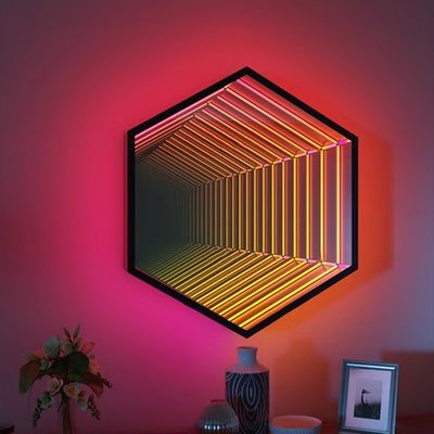Внутренний декор LED зеркало персонализированное свечение для индивидуальных дизайнов неограниченное зеркало